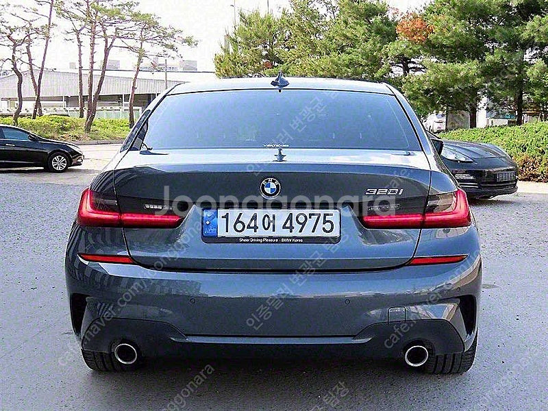 BMW 3시리즈 중고 BMW 중고 BMW 3시리즈 중고차 할부가능 2022년식 34,081km 320i M 스포츠 ...--5